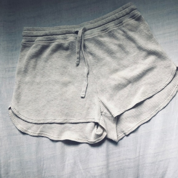 Aritzia Waffle Shorts Multi-pack - Picture 3 of 3